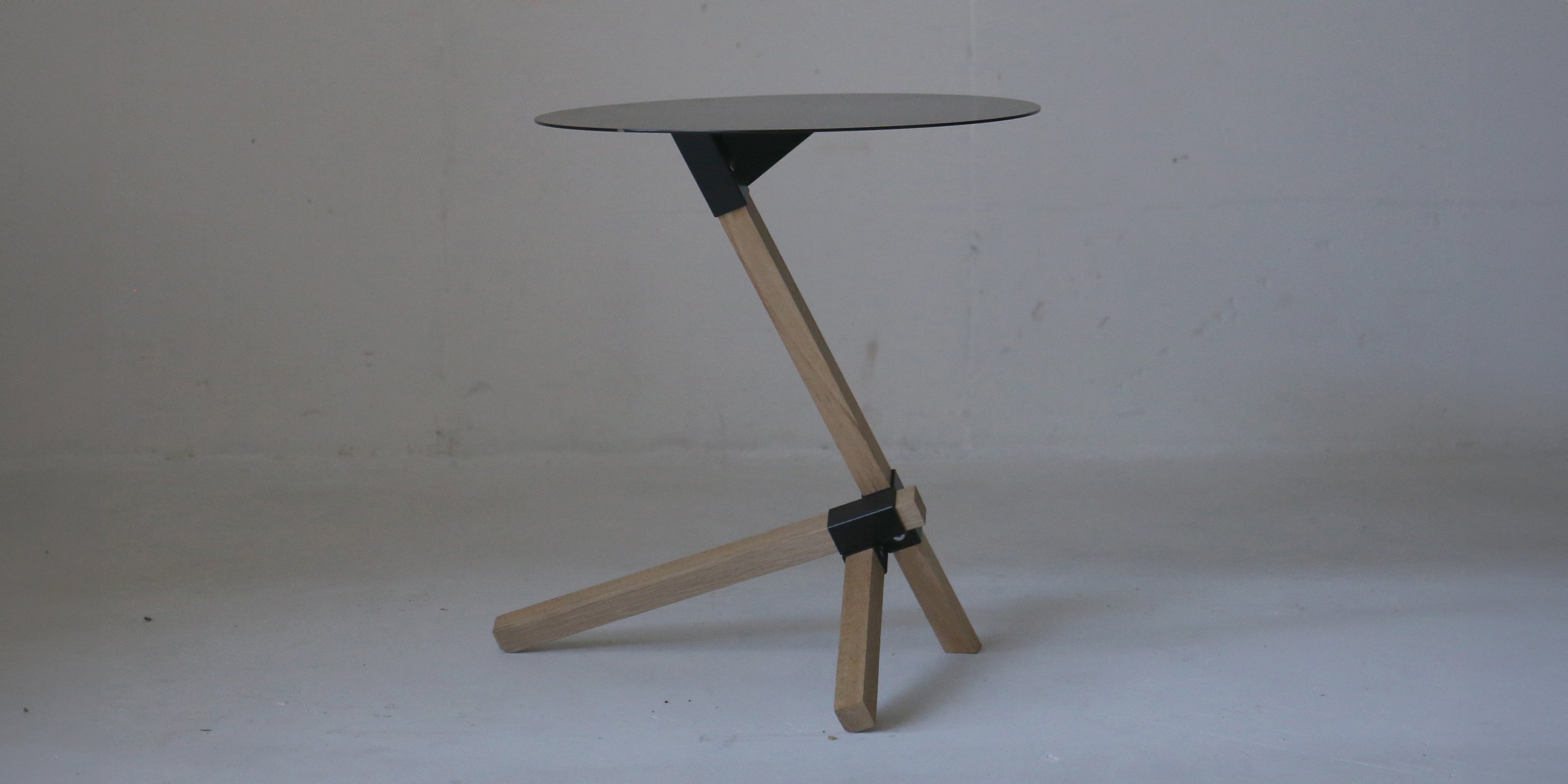 建築家・芦沢啓治のアーキテクト\n - TRE SIDE TABLE 十変化 -