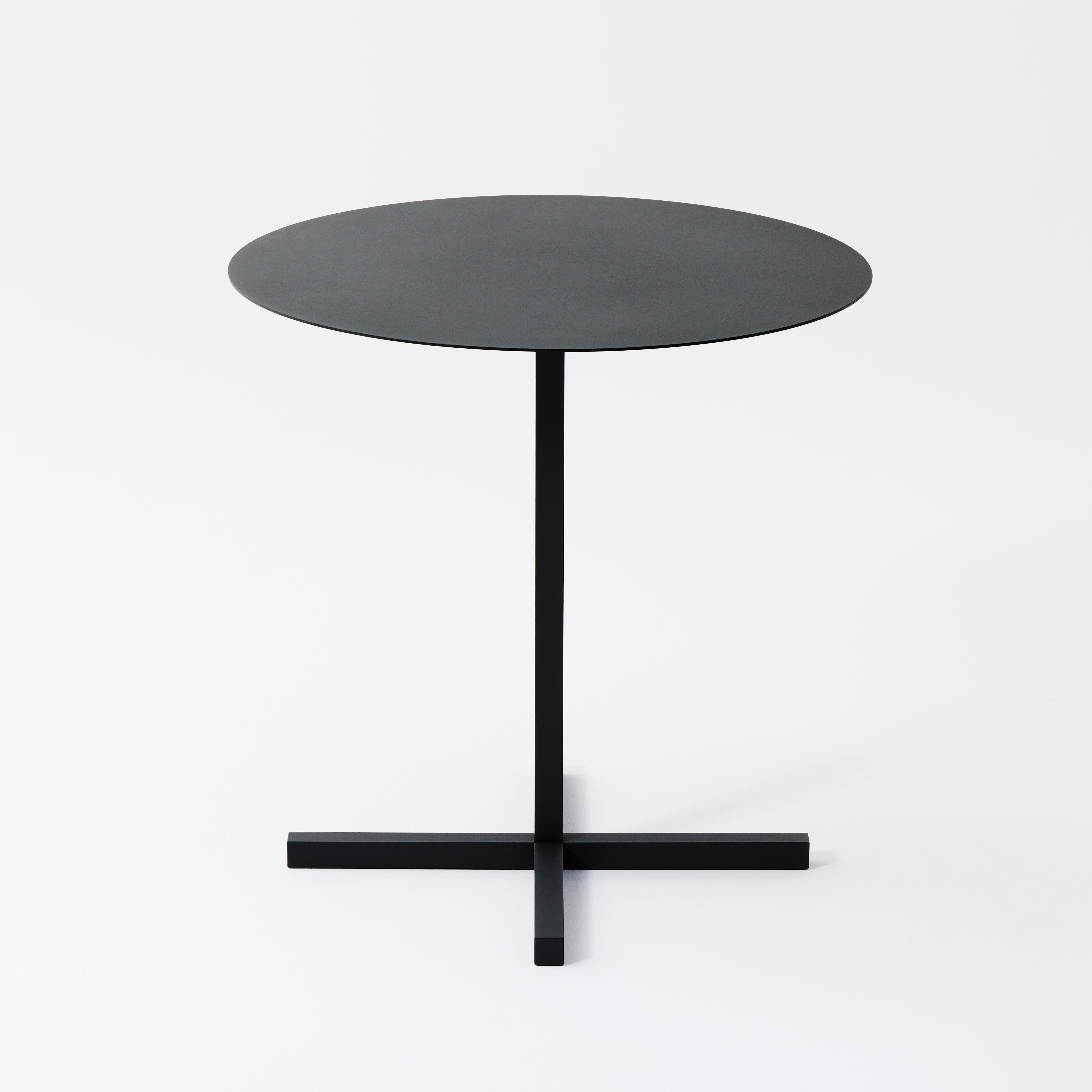 SOLID STEEL DINER TABLE ROUND