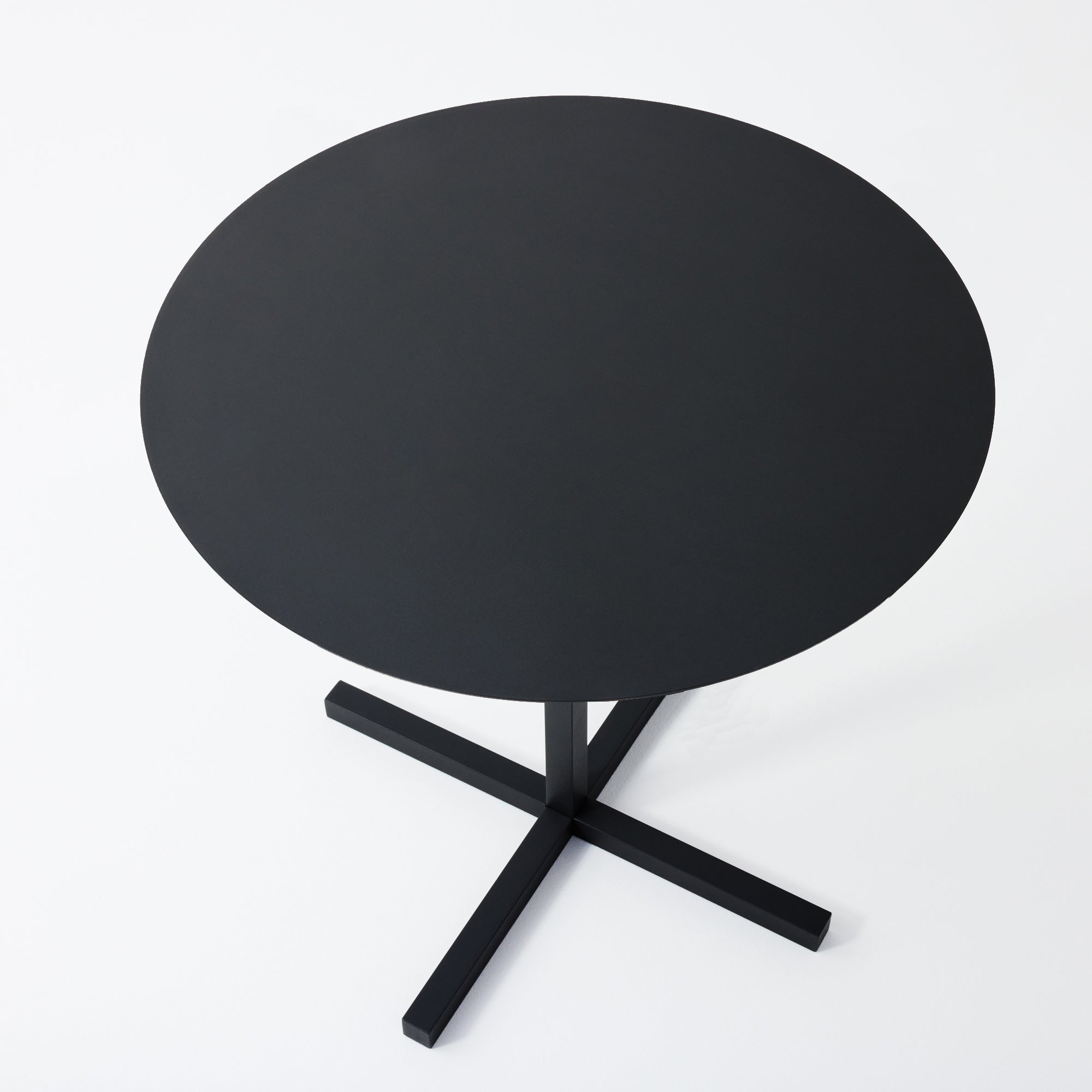 SOLID STEEL DINER TABLE ROUND