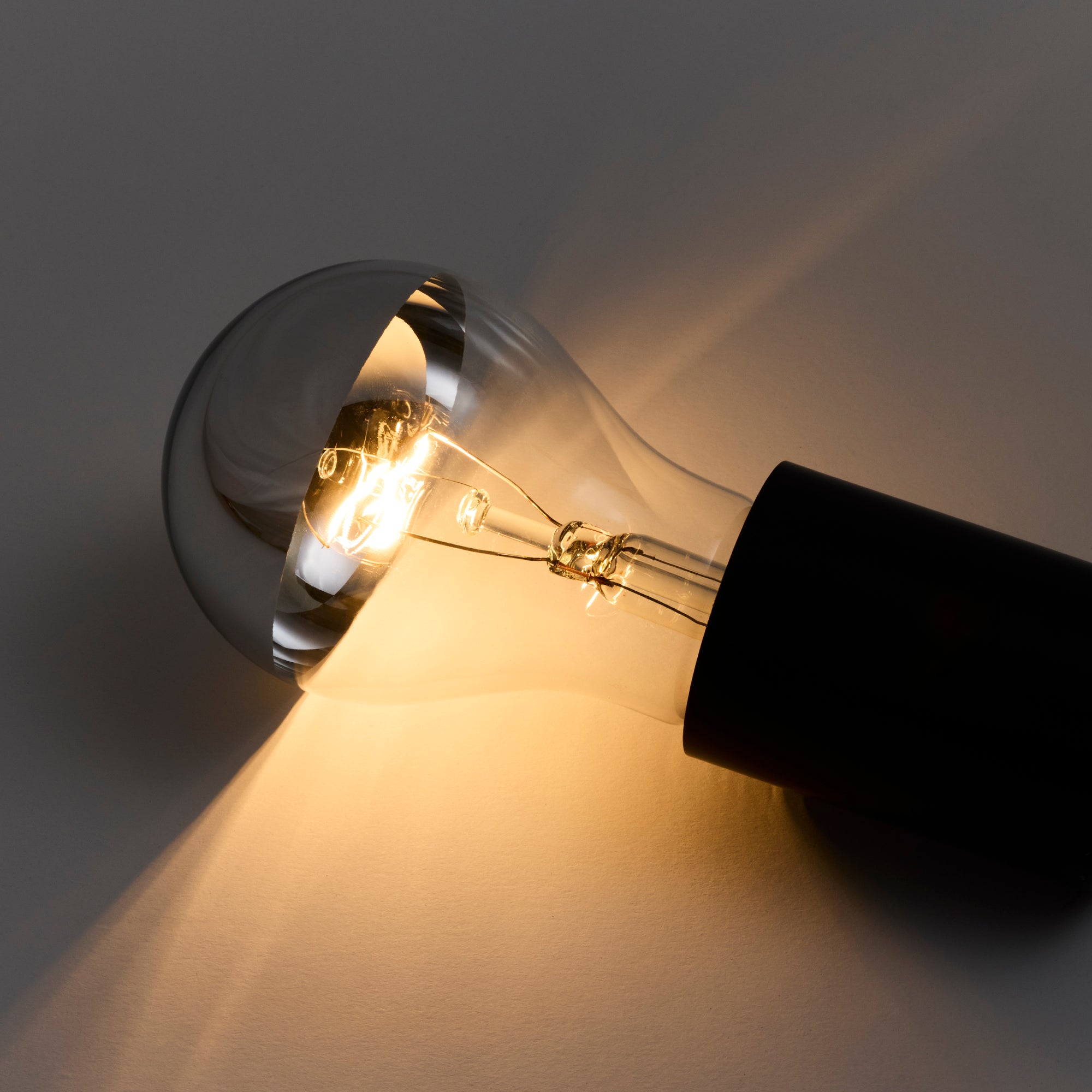 TONG LIGHT BULB